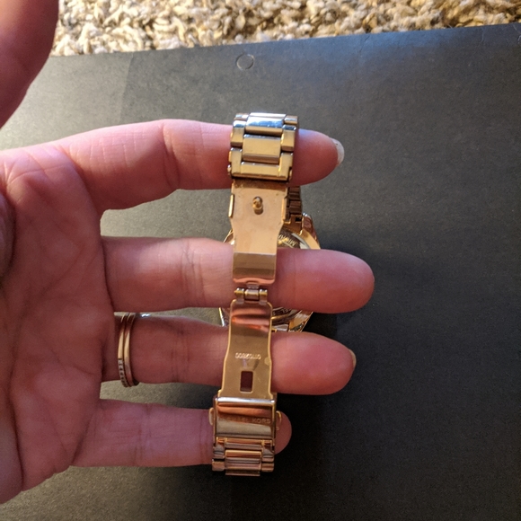 Michael Kors Watch & Bracelet Set - Picture 10 of 16